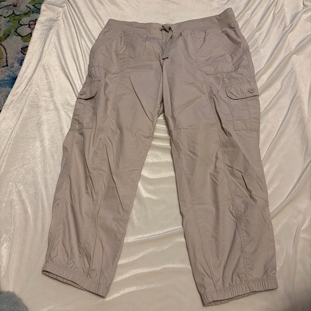 Calvin Klein Jeans women’s khaki Cargo Pants